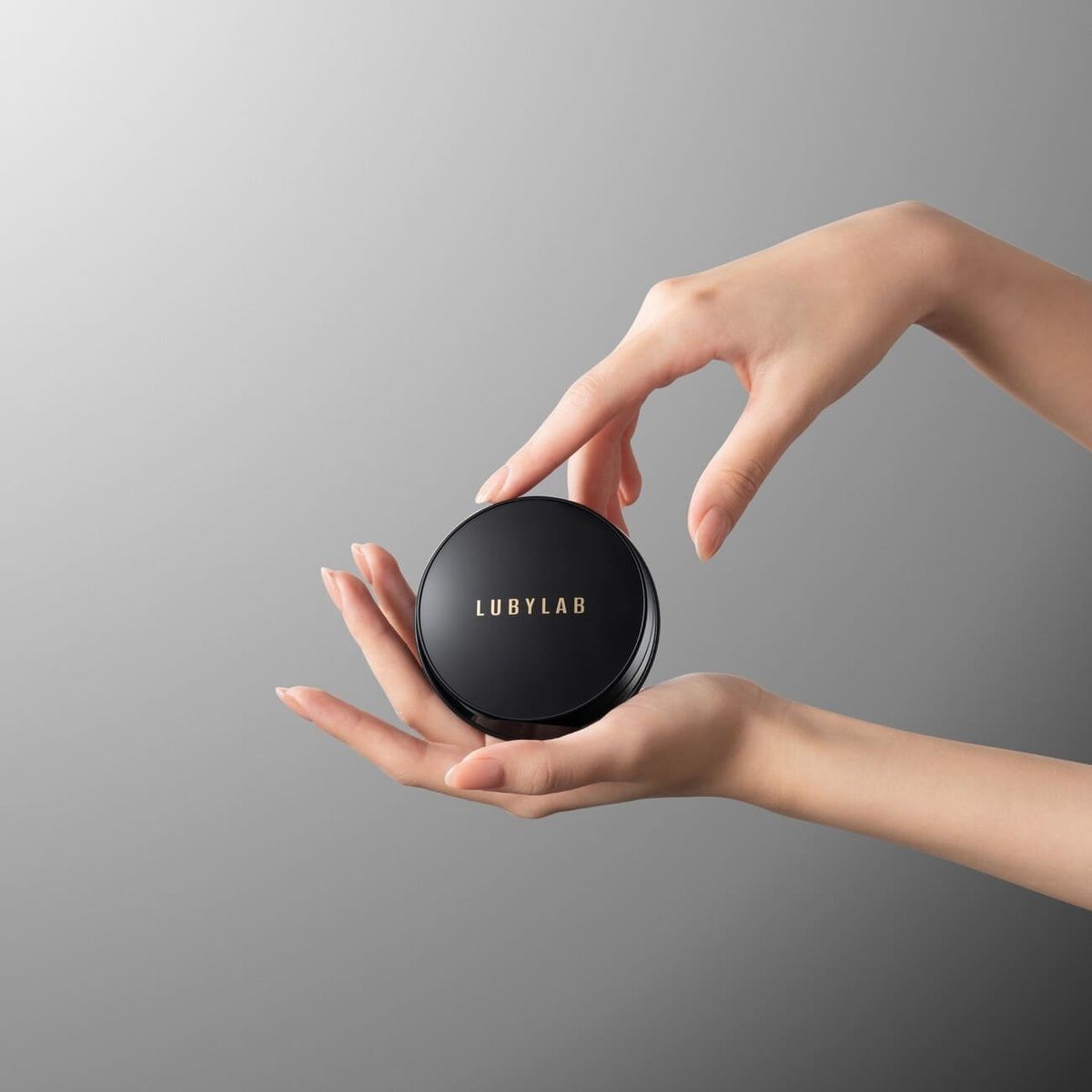 Купити BB-кушон для обличчя з ефектом сяйва LUBYLAB Eclat BB Cushion, 15 г LUBYLAB