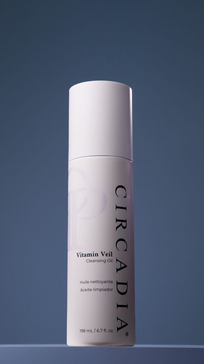 Купити Засіб для очищення шкіри обличчя з антиоксидатами Vitamin Veil Cleanser, 236ml Circadia