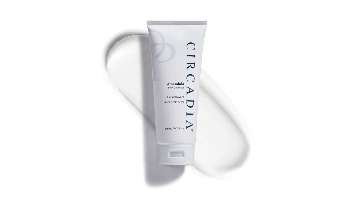 Купити Мигдальне молочко для очищення шкіри обличчя Amandola Milk Cleanser, 200ml Circadia