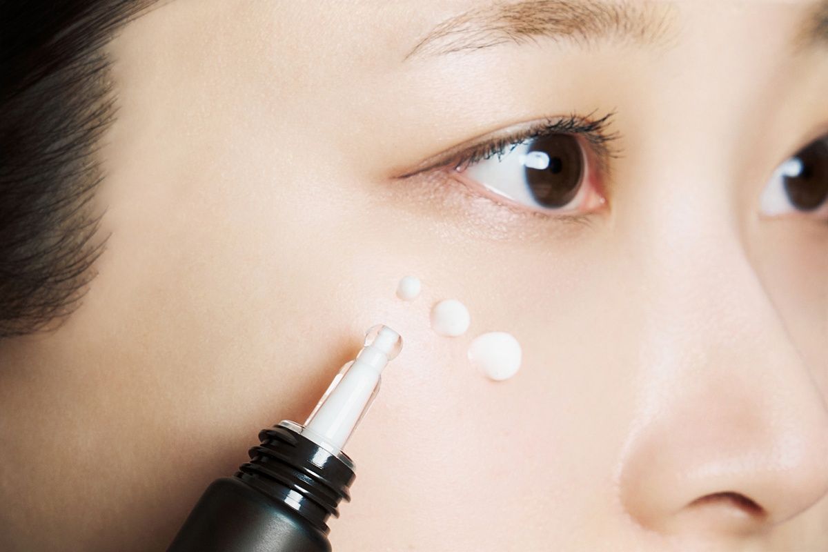 Крем для шкіри навколо очей SKIN1004 Madagascar Centella Probio-Cica Bakuchiol Eye Cream, 20ml MC - 021461 фото