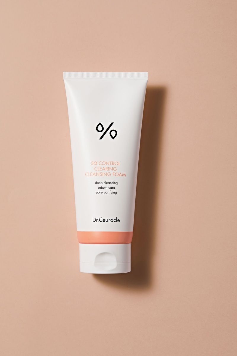 Себорегулююча очищаюча пінка Dr.Ceuracle 5&alpha; Control Clearing Cleansing Foam, 200ml MC - 022027 фото