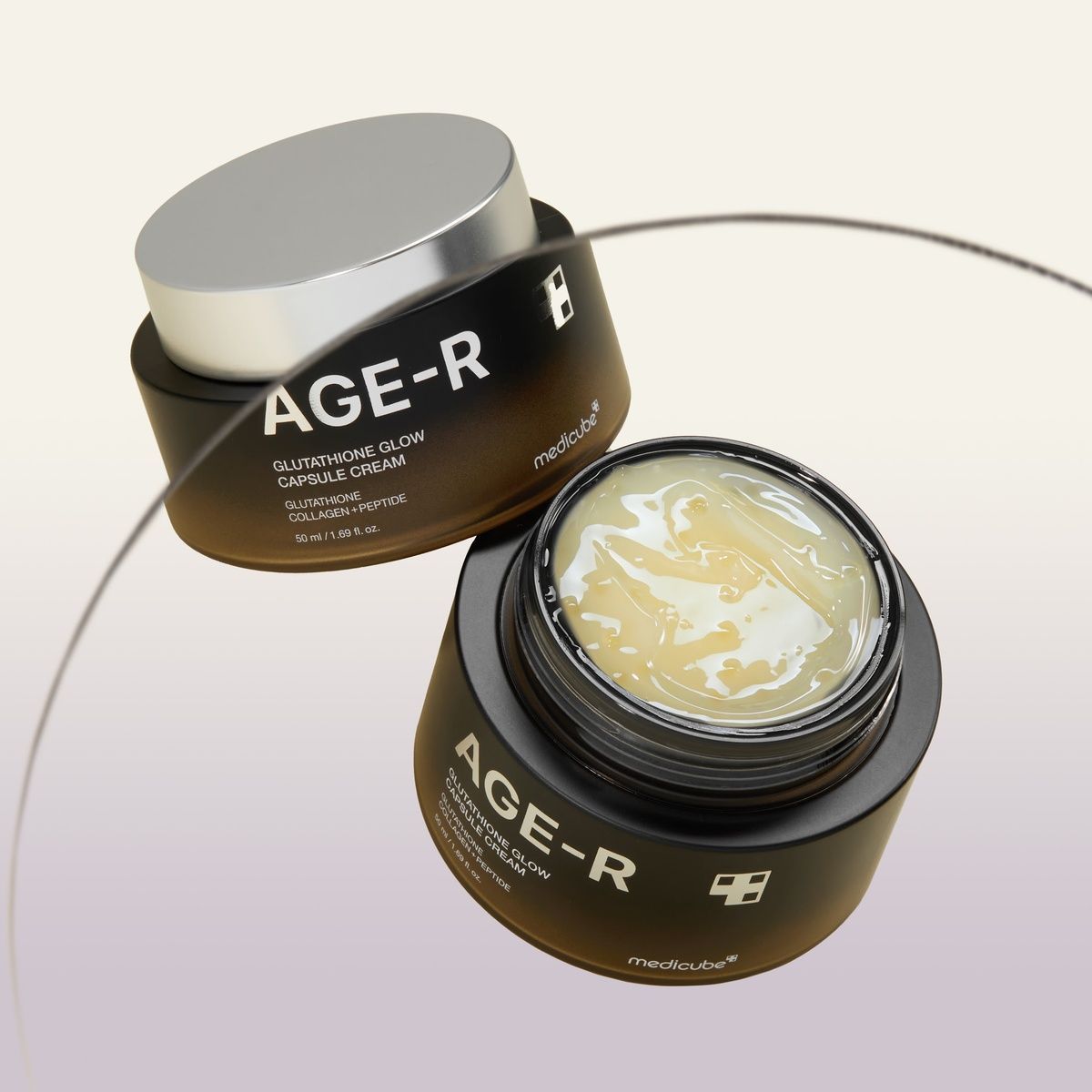 Зволожувальний гель-крем з капсулами глутатіону Medicube AGE-R Glutathione Glow Capsule Cream, 50ml MC - 022199 фото