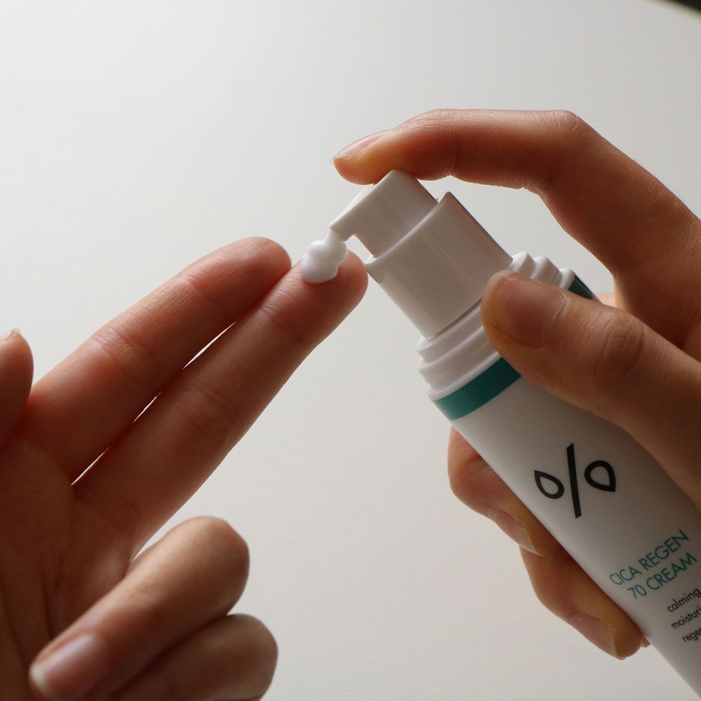 Заспокійливий крем для обличчя з центеллою азіатською Dr.Ceuracle Cica Regen 70 Cream, 50ml MC - 022045 фото