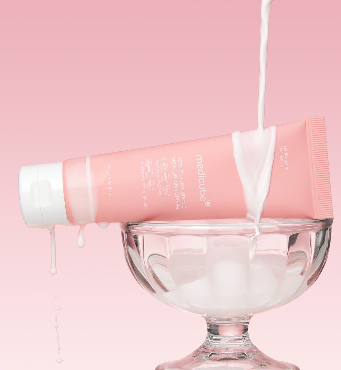 Зволожувальний крем з полінуклеотидами та гіалуроновою кислотою Medicube PDRN Pink Hyaluronic Moisturizing Cream, 50ml MC - 022212 фото