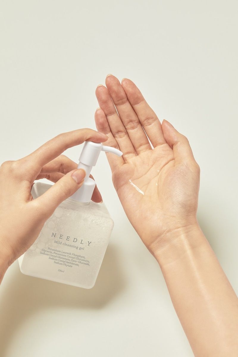 Купити М'який очищуючий гель Needly Mild Cleansing Gel, 235ml NEEDLY