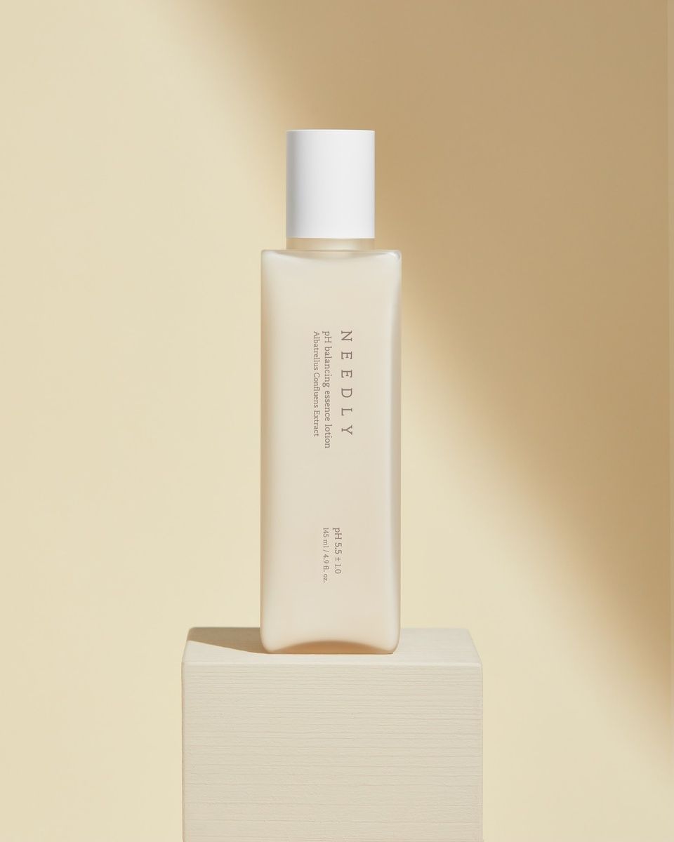 Купити Лосьйон для обличчя ph 5,5 з екстрактом Альбатрела Neеdly pH Balancing Essence Lotion, 145ml NEEDLY