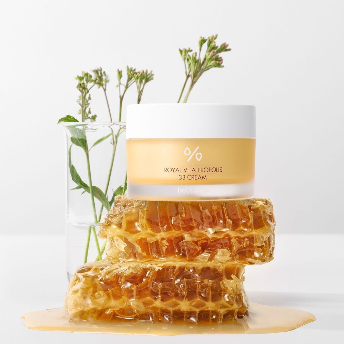 Крем з екстрактом прополісу Dr. Ceuracle Royal Vita Propolis 33 Cream, 50g MC - 022069 фото