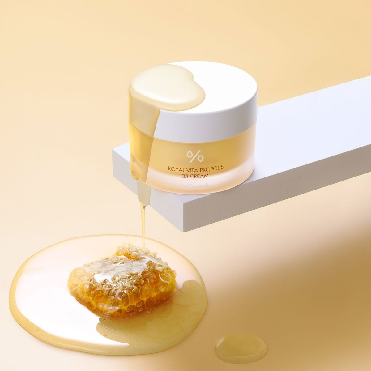 Крем з екстрактом прополісу Dr. Ceuracle Royal Vita Propolis 33 Cream, 50g MC - 022069 фото