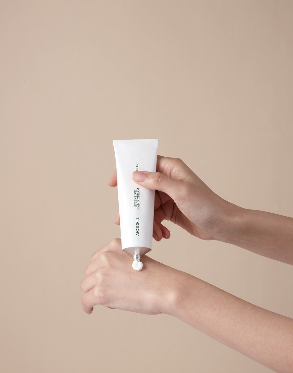 Антивіковий крем для рук з заспокійливим ефектом Arocell Intensive Hand Cream 02 Vetiver, 50ml MC - 021207 фото