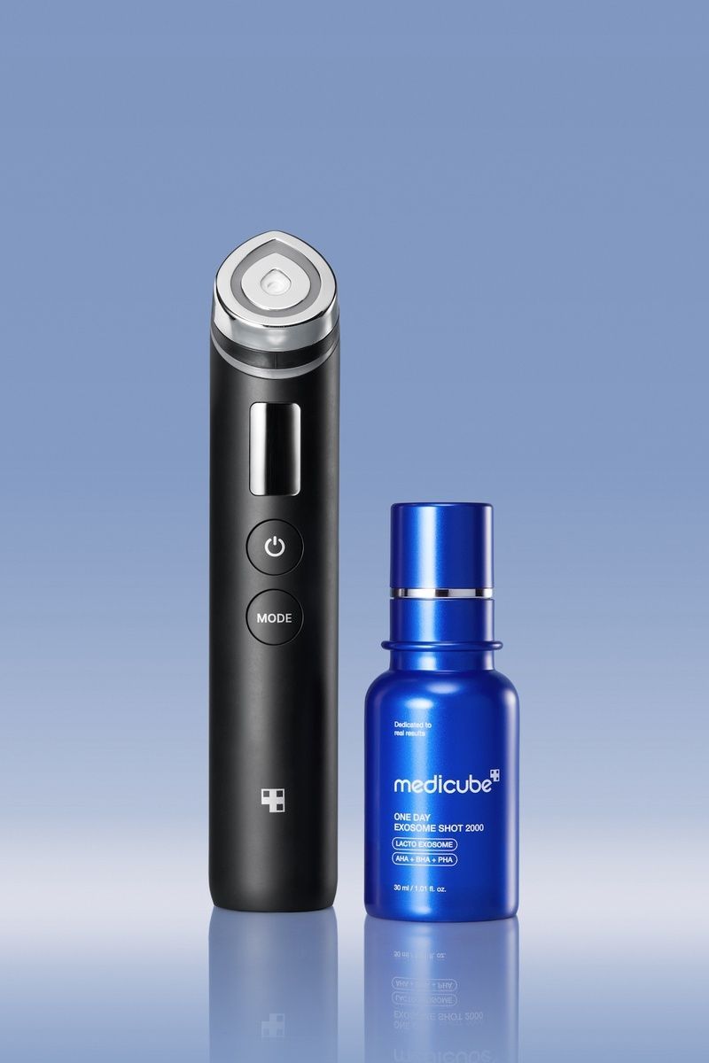 Купити Сироватка з екзосомами та спікулами для звуження пор Medicube One Day Exosome Shot Pore Ampoule 2000, 30ml Medicube